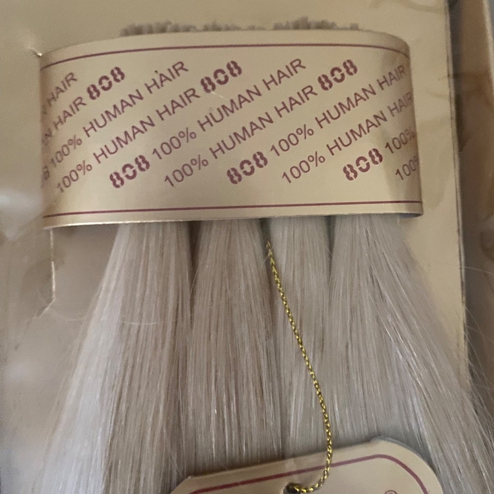 Hair extensions - Picture 4 of 7
